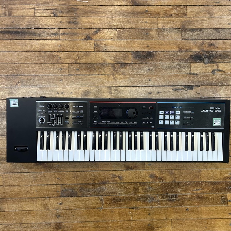 Rolans Juno DS Keyboard/ Synthesizser USED