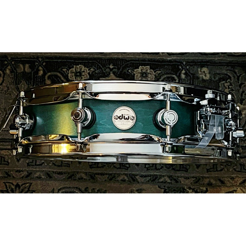 DW Collector’s Series teal stain Snare Drum – 3.14 x 14 inch – Chrome Hardware