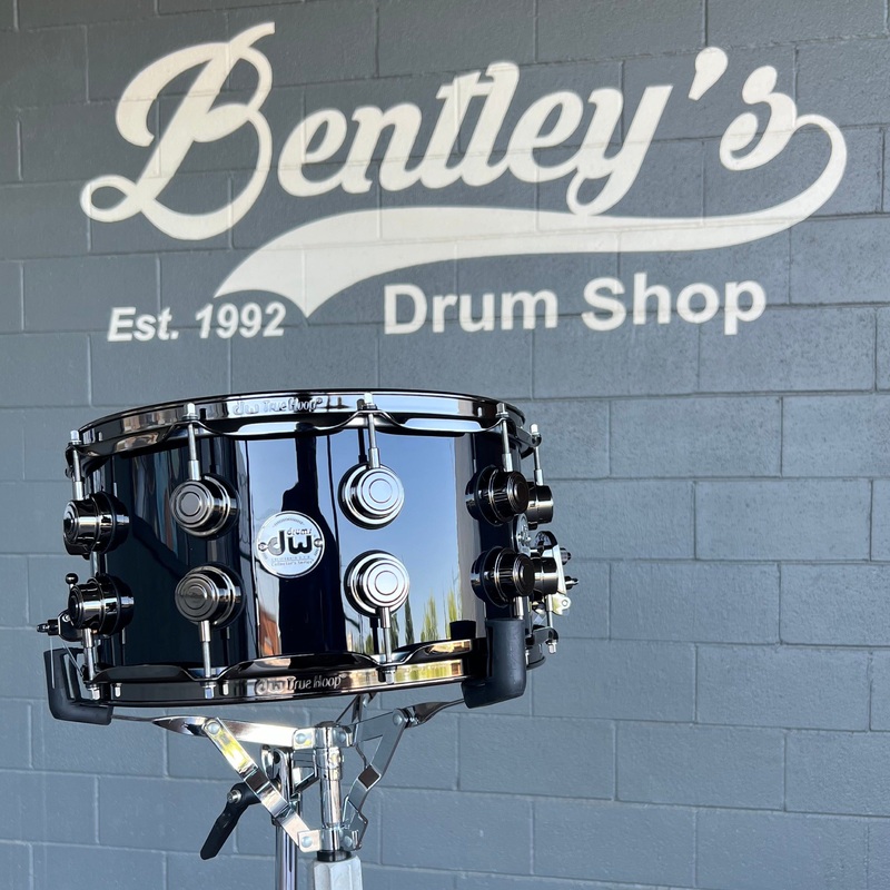 DW Collector’s Series Maple VLT 7×14″ Snare Drum in Piano Black w/ Black Nickel Hardware