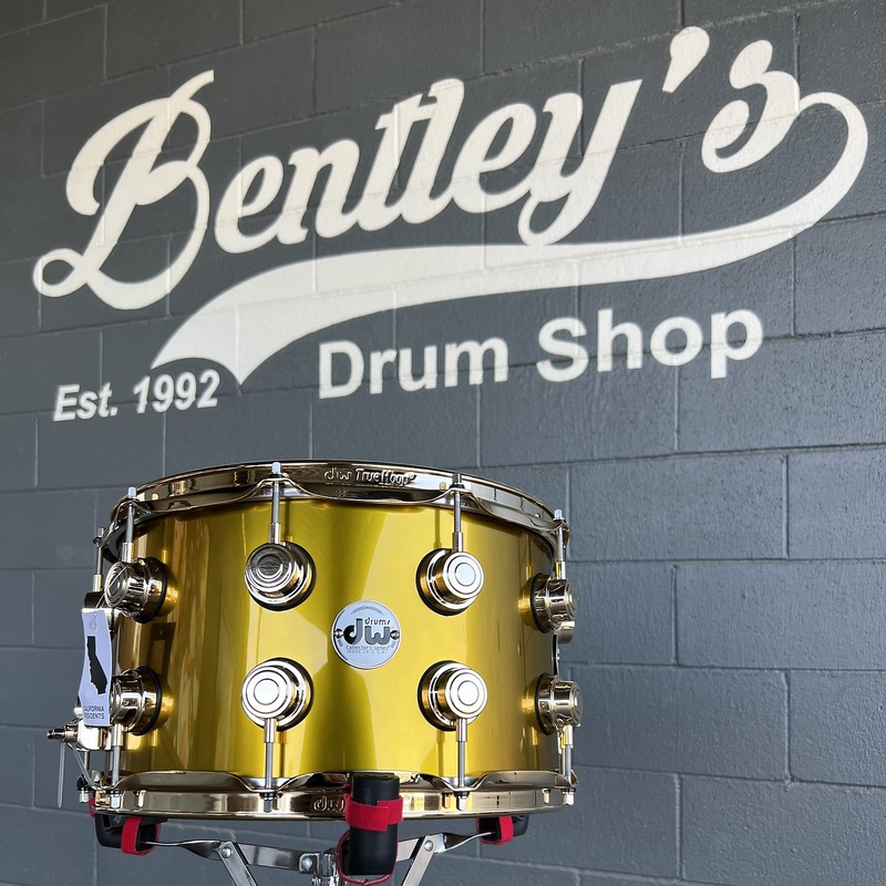 DW Collector’s Series 8×14″ SSC Maple Snare Drum in Liquid Gold Lacquer Custom w/ Gold Hardware
